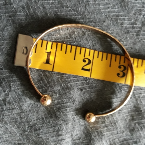 Bracelets - Picture 5 of 10